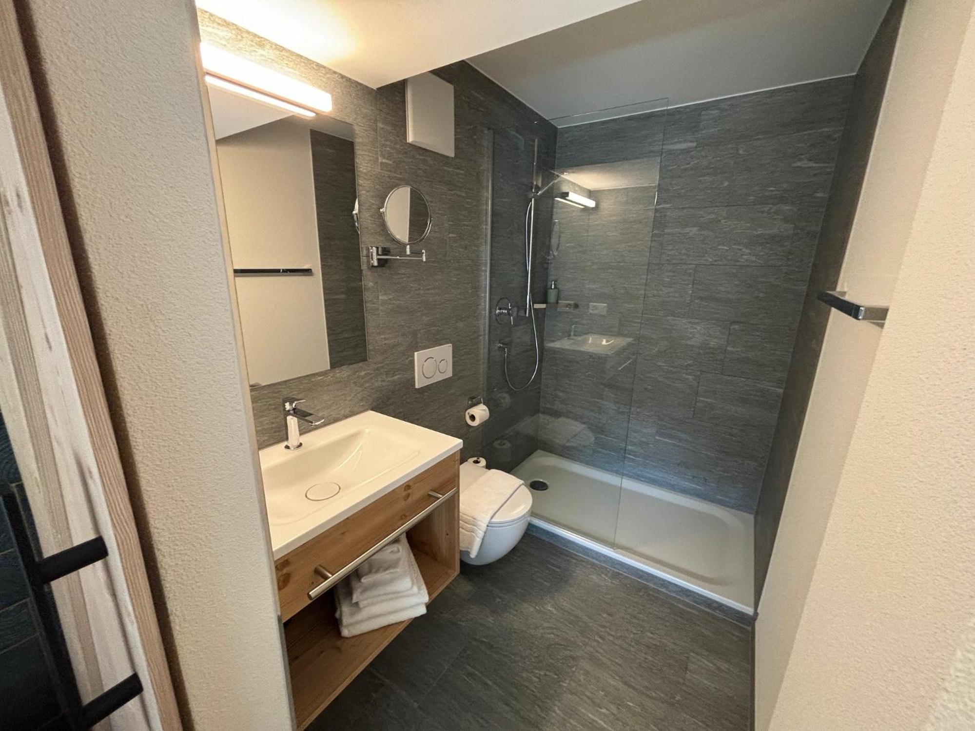 Appart Hotel Pitschonia Self Check-In Andeer Exteriör bild