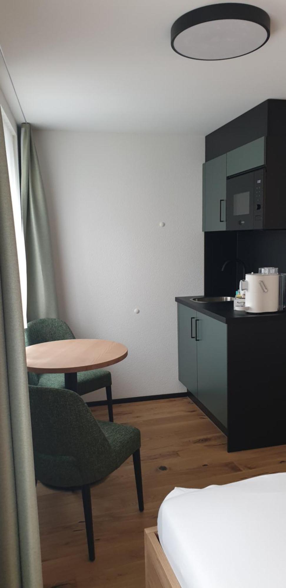 Appart Hotel Pitschonia Self Check-In Andeer Rum bild