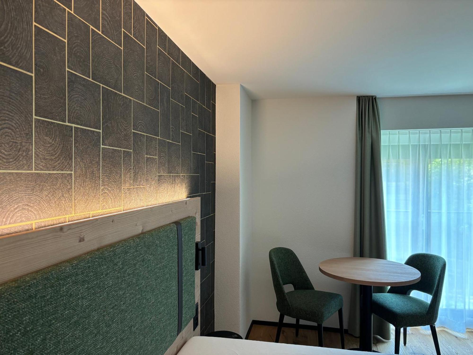 Appart Hotel Pitschonia Self Check-In Andeer Exteriör bild